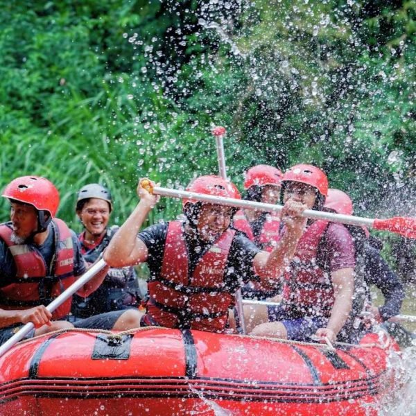 rafting seru aman di sungai Cisadane Bogor
